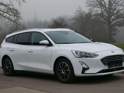 Weiß Gebraucht 2018 Ford Focus Cool & Connect Kombi | € 9.900 (Guter Preis)