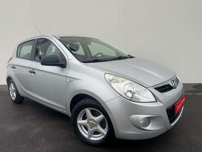 Grau Gebraucht 2011 Hyundai i20 Classic Kleinwagen | € 3.990 (Fairer Preis)