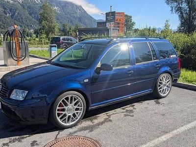 Blau Gebraucht 2000 VW Bora Highline Limousine | € 5.300
