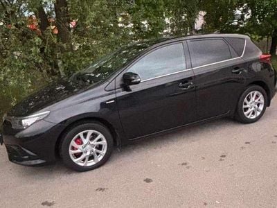 Schwarz Gebraucht 2016 Toyota Auris Active Limousine | € 7.600 (Superpreis)