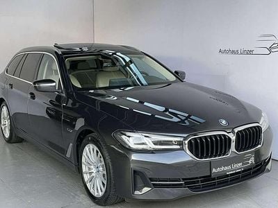 Grau Gebraucht 2021 BMW 530e M Sport Kombi | € 23.890 (Guter Preis)