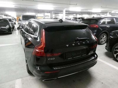 Schwarz Gebraucht 2021 Volvo V60 Inscription Kombi | € 16.950