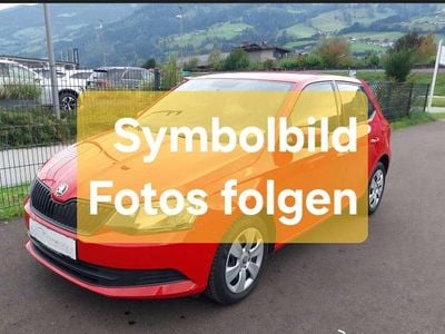 Rot Gebraucht 2018 Skoda Fabia Limousine | € 9.999
