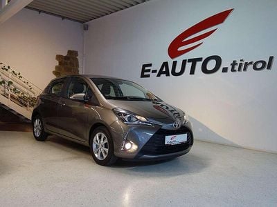 Gebraucht Toyota Yaris Active 69 PS (50 kW) 2017 Grau Limousine