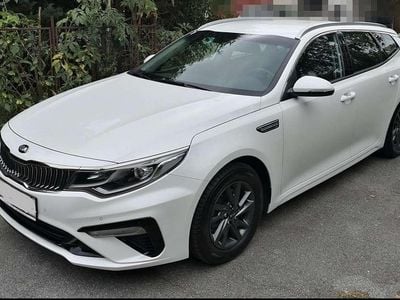 Weiß Gebraucht 2019 Kia Optima Silver Kombi | € 14.000