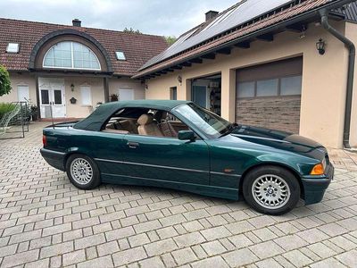 Grün Gebraucht 1995 BMW 320 Cabriolet Cabrio | € 16.900