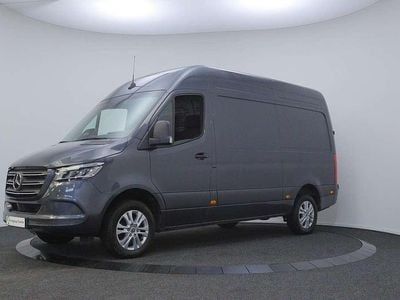 Gebraucht Mercedes Sprinter 170 PS (125 kW) 2024 Grau Van