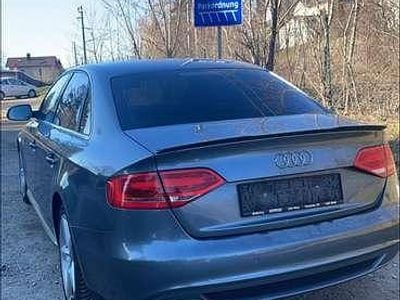 Grau Gebraucht 2012 Audi A4 S-Line Limousine | € 11.000 (Etwas zu teuer)
