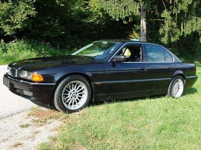 Schwarz Gebraucht 1995 BMW 750 Limousine | € 13.500