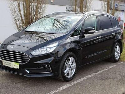 Schwarz Gebraucht 2023 Ford S-MAX Titanium Van / Kleinbus | € 34.990 (Teuer)