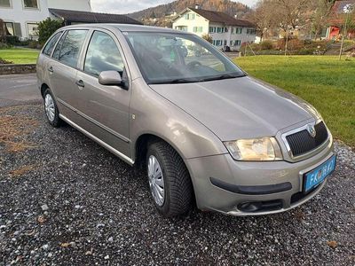 Beige Gebraucht 2006 Skoda Fabia Classic Kombi | € 2.300