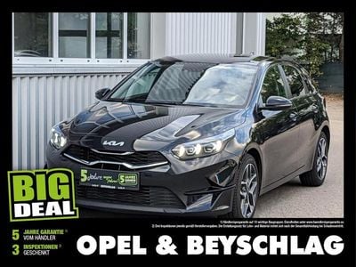Gebraucht 2023 Kia Ceed Gold Kleinwagen | € 22.560 (Etwas zu teuer)