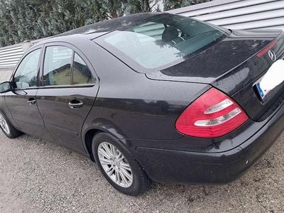 Gebraucht Mercedes E200 Classic 122 PS (89 kW) 2006 Schwarz Limousine