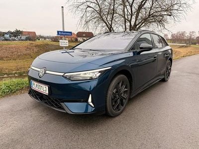 Mittelblau metallic Neu 2025 VW ID.7 GTX Kombi | € 59.900 (Fairer Preis)