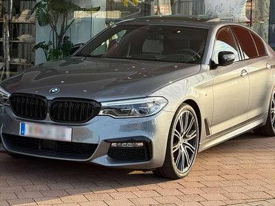Grau Gebraucht 2017 BMW 530 M Sport Limousine | € 40.499
