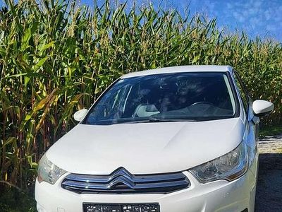 Weiß Gebraucht 2012 Citroën C4 Attraction Limousine | € 5.100