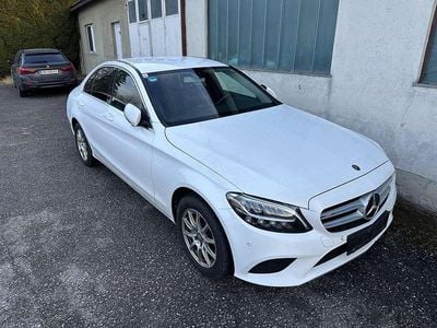 Gebraucht Mercedes C180 Avantgarde 120 PS (88 kW) 2019 Weiß Limousine