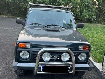 Gebraucht Lada niva 86 PS (63 kW) 2017 Grün SUV