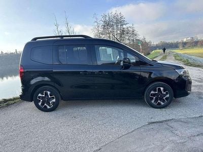 Schwarz Neu 2025 Nissan Townstar Tekna Van | € 30.490 (Guter Preis)