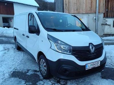 Gebraucht Renault Trafic 116 PS (85 kW) 2015 Weiß Van / Kleinbus