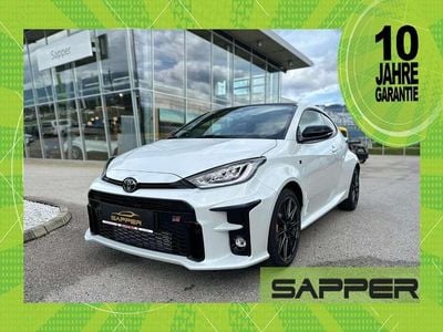 Weiß Gebraucht 2024 Toyota Yaris Limousine | € 47.590 (Teuer)
