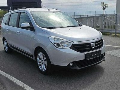 Grau Gebraucht 2016 Dacia Lodgy Van / Kleinbus | € 10.590 (Fairer Preis)