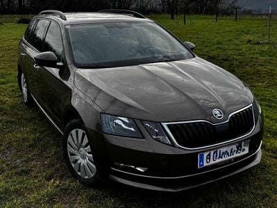 Braun Gebraucht 2018 Skoda Octavia Style Kombi | € 12.500 (Fairer Preis)