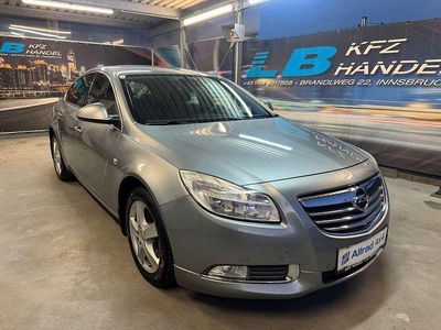 Grau Gebraucht 2011 Opel Insignia Sport Limousine | € 4.999 (Guter Preis)