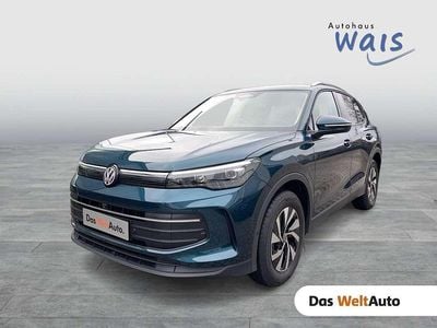 Dunkelblau metallic Neu 2025 VW Tiguan SUV | € 40.950 (Guter Preis)
