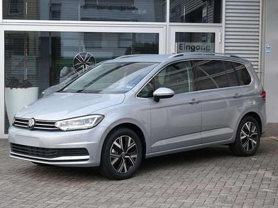 Neu VW Touran Edition 150 PS (110 kW) 2025 Silber Van / Kleinbus
