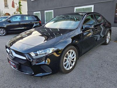 Schwarz Gebraucht 2022 Mercedes A180 Limousine | € 25.700