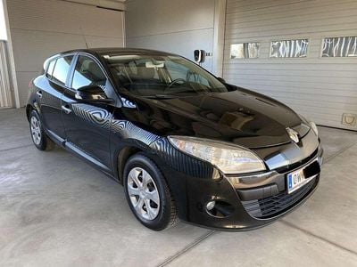 Gebraucht Renault Mégane GrandTour Dynamique 90 PS (66 kW) 2011 Schwarz Kombi