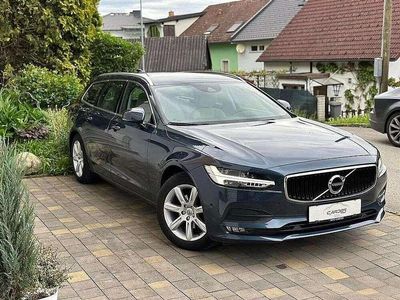 Blau Gebraucht 2018 Volvo V90 Momentum Kombi | € 29.890