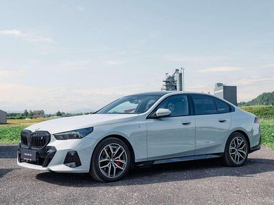Grau Gebraucht 2024 BMW i5 M Sport Limousine | € 52.990
