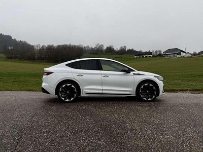 Weiß Gebraucht 2023 Skoda Enyaq iV SportLine SUV | € 40.000 (Teuer)