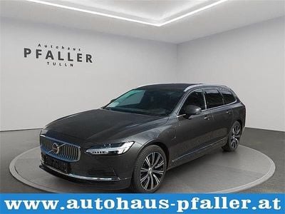 Grau Gebraucht 2022 Volvo V90 Kombi | € 39.980