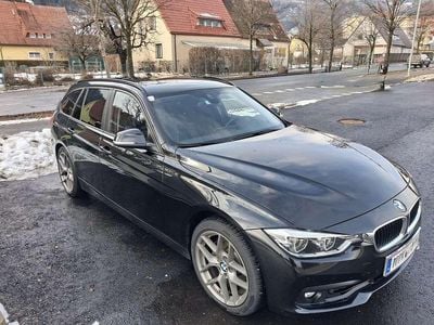 Schwarz Gebraucht 2017 BMW 330 Kombi | € 22.900 (Fairer Preis)