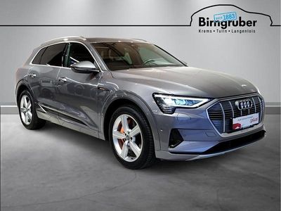 Dunkelgrau normal Gebraucht 2020 Audi e-tron SUV | € 25.990 (Fairer Preis)