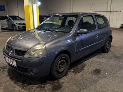 Gebraucht 2005 Renault Clio II Authentique Limousine | € 900 (Superpreis)