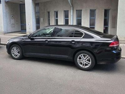 Schwarz Gebraucht 2016 VW Passat Limousine | € 13.600 (Fairer Preis)