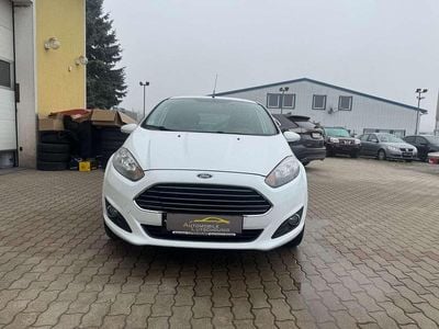 Weiß Gebraucht 2013 Ford Fiesta Trend Kleinwagen | € 6.500 (Etwas zu teuer)
