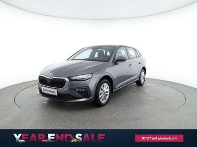 Mittelgrau metallic Neu 2025 Skoda Scala Essence Kleinwagen | € 21.880 (Guter Preis)
