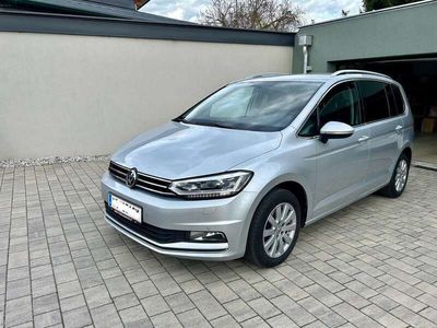 gebraucht VW Touran Highline 1,6 SCR TDI DSG