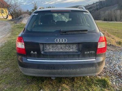 gebraucht Audi A4 Avant 25 TDI V6 Multitronic