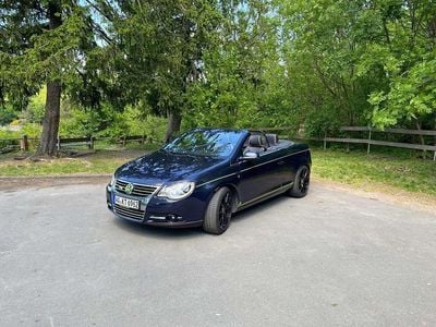 Blau Gebraucht 2007 VW Eos Individual Cabrio | € 8.000