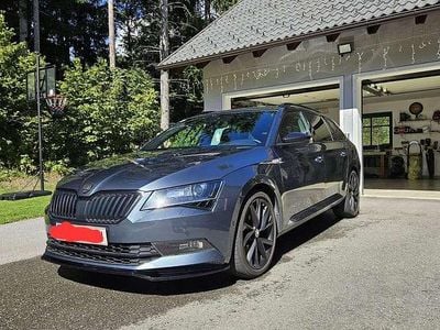 Gebraucht Skoda Superb SportLine 190 PS (139 kW) 2017 Grau Kombi