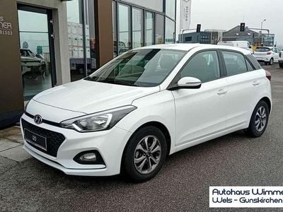 Gebraucht Hyundai i20 84 PS (61 kW) 2020 Weiß Kleinwagen