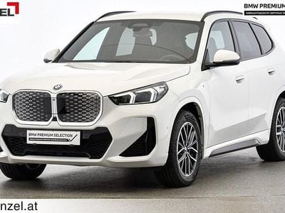 Alpinweiß iii Gebraucht 2024 BMW iX1 SUV | € 49.900