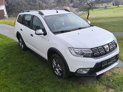 Weiß Gebraucht 2018 Dacia Logan MCV Stepway Kombi | € 7.699 (Fairer Preis)