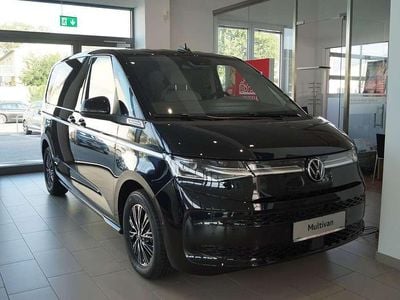 Schwarz metallicperleffektno Gebraucht 2024 VW Multivan Style Van | € 63.900